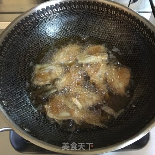 香酥小鲫鱼的做法步骤：4