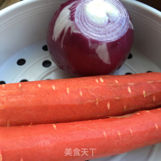 洋葱红萝卜牛肉水饺的做法步骤：4