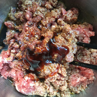 洋葱红萝卜牛肉水饺的做法步骤：5