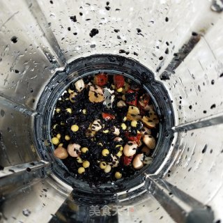 黑米豆浆的做法步骤：2
