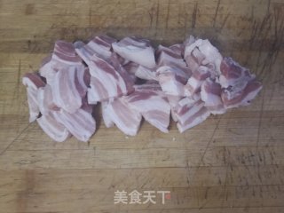 白菜猪肉炖粉条的做法步骤：2