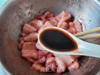空气炸锅烤蜜汁五花肉的做法步骤：7