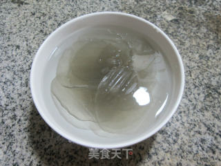 脆饺大白菜粉皮的做法步骤：2