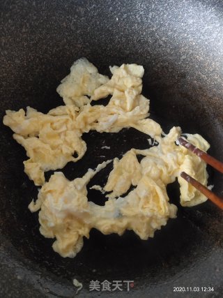 西兰花炒鸡蛋的做法步骤：3