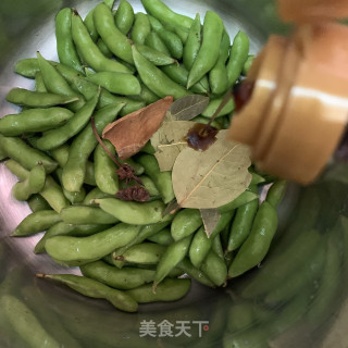 五香毛豆的做法步骤：4