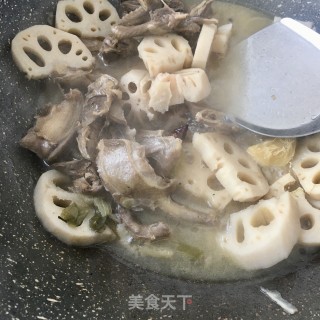 鹌鹑炖莲藕的做法步骤：15