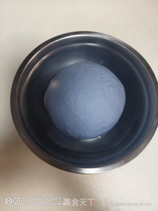 蝶豆花热狗面包卷的做法步骤：4