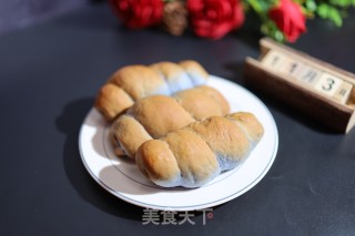 蝶豆花热狗面包卷的做法步骤：14