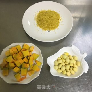 白果南瓜小米粥的做法步骤：1
