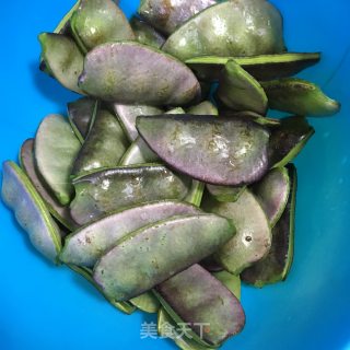豉香青椒烧扁豆的做法步骤：1