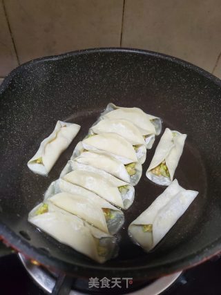 猪肉白菜锅贴的做法步骤：8