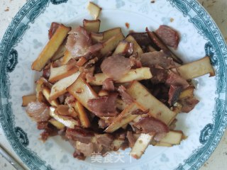 香干炒腊肉的做法步骤：6