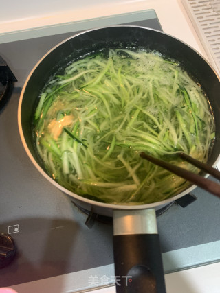 凉拌西葫芦的做法步骤：2