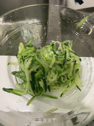 凉拌西葫芦的做法步骤：4