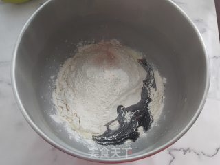 黑糖肉桂核桃吐司的做法步骤：2
