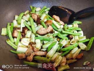 五花肉炒不老豆的做法步骤：8