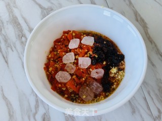 火麻仁剁椒鱼头韧豆腐的做法步骤：6