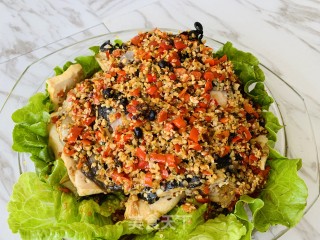火麻仁剁椒鱼头韧豆腐的做法步骤：9