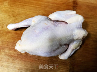奥尔良烤鸡的做法步骤：1