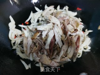 杏鲍菇炒百味鸡的做法步骤：6
