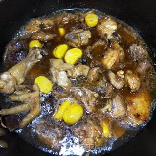 香菇板栗焖鸡的做法步骤：10