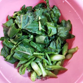 油渣炒芥兰的做法步骤：2