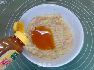 葱香黑椒土豆华夫饼的做法步骤：3