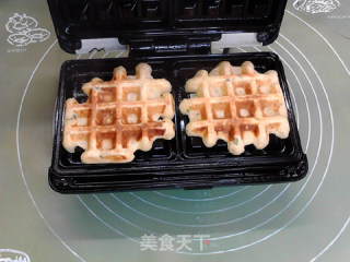 葱香黑椒土豆华夫饼的做法步骤：12