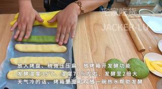 家常毛毛虫面包，简单又经典的甜品，入口细腻，绵软有嚼劲。的做法步骤：14