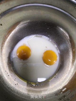 百香果戚风蛋糕的做法步骤：2