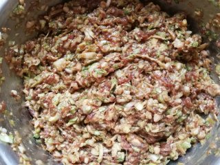 白菜猪肉饺子的做法步骤：10
