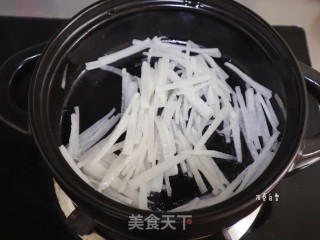 全民网红白萝卜丝煎蛋汤（适合月龄18+婴幼儿辅食）的做法步骤：7