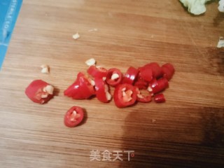牛肉炒白菜的做法步骤：2