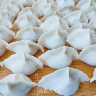 酸汤水饺的做法步骤：2