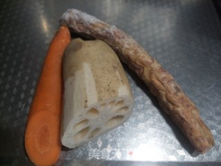 香肠煲仔饭的做法步骤：2
