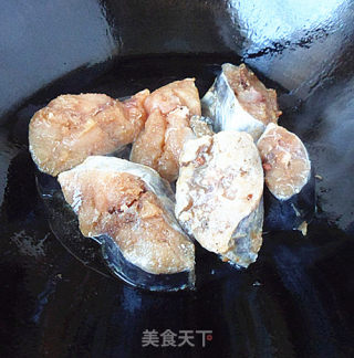 香煎鲅鱼块的做法步骤：3