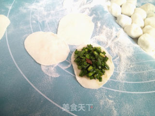 韭菜虾蓉馅水饺的做法步骤：6