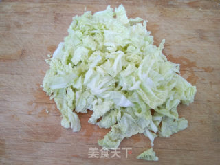 大白菜尾鸡蛋面汤的做法步骤：1