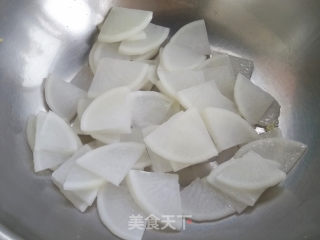 火腿炒白萝卜的做法步骤：4