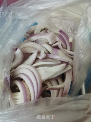 洋葱炒肥牛的做法步骤：1