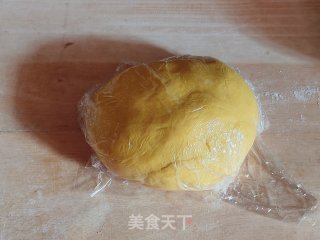 南瓜海麻线蒸饺，今儿立冬吃饺子了吗？的做法步骤：1