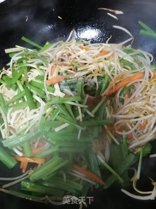 小炒豆芽菜的做法步骤：5