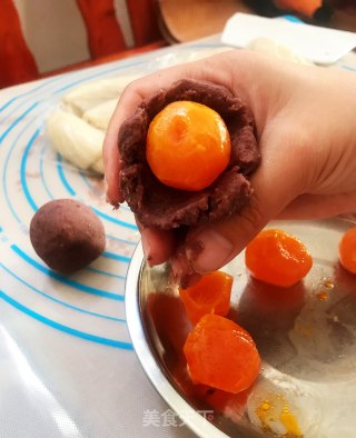 蛋黄豆沙酥的做法步骤：6
