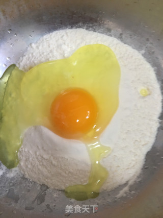 鸡蛋早餐饼的做法步骤：2