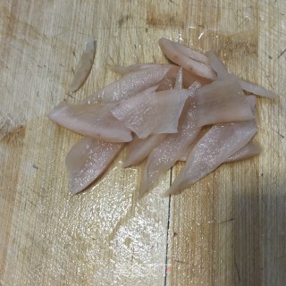 酸萝卜羊汤南瓜面的做法步骤：2