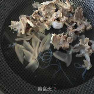 酸萝卜羊汤南瓜面的做法步骤：3