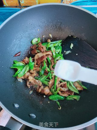 辣椒炒驴肠的做法步骤：10