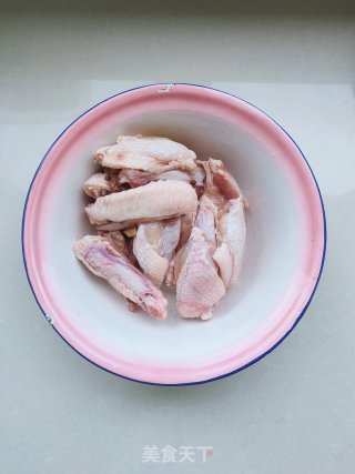 孜然、香辣鸡翅的做法步骤：1