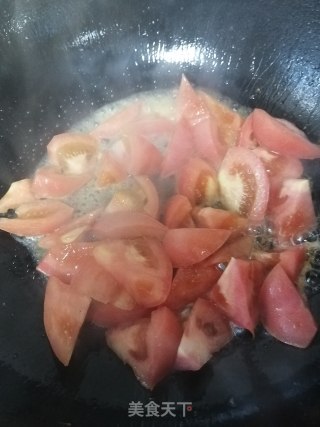 西红柿鸡蛋炒海鲜菇的做法步骤：4