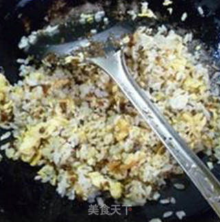 芽菜鸡蛋炒饭的做法步骤：7